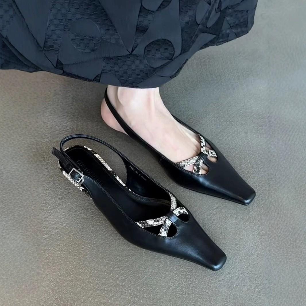 

Sheepskin version~ Square head hollow design kitten heel sandals women s French temperament bag head one-word buckle belt low heel shoes 34 чорний