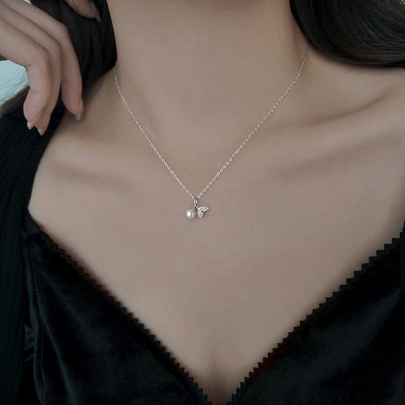 New Fishtail Pearl Necklace Necklace Cold Style High-end Niche Collarbone Chain Gift Girlfriend On Chinese Valentine's Day