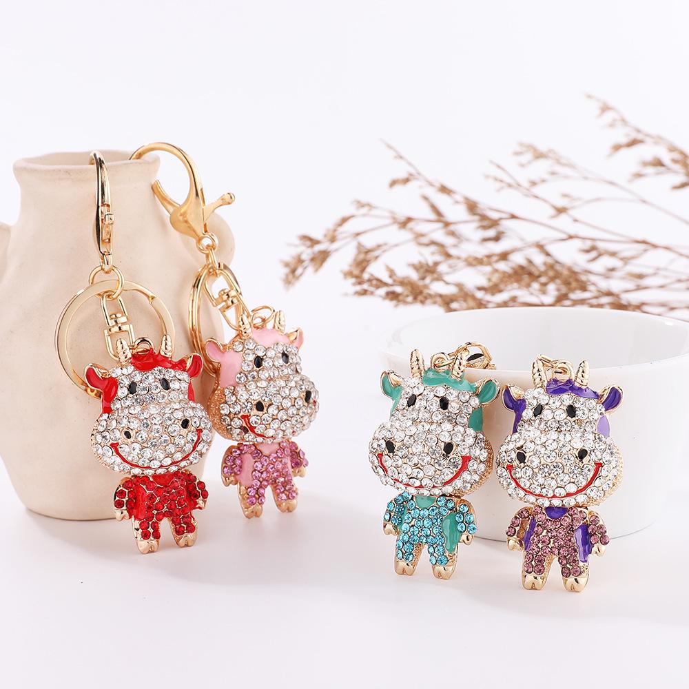 Metal Ox Zodiac Keychain: Cute Rhinestone Bull Bag Charm Pendant