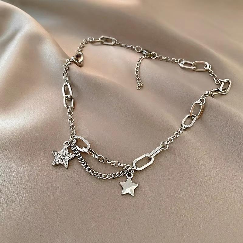 

Korean Version Of The Girl Necklace Dongdamen Five-pointed Star Retro Collarbone Chain Hip-hop Net Red Acrylic Allmatch Necklace