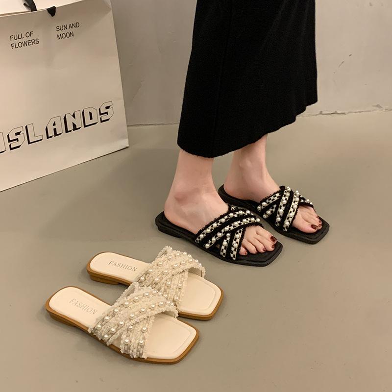 Large size crossed with pearl slippers women's summer wear 2025 spring and summer new flat-bottomed beach seaside sandals