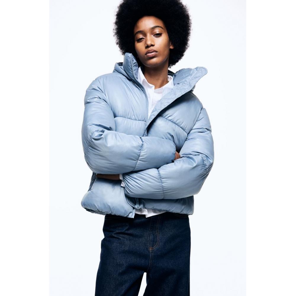 

Пуховик HM с капюшоном голубой