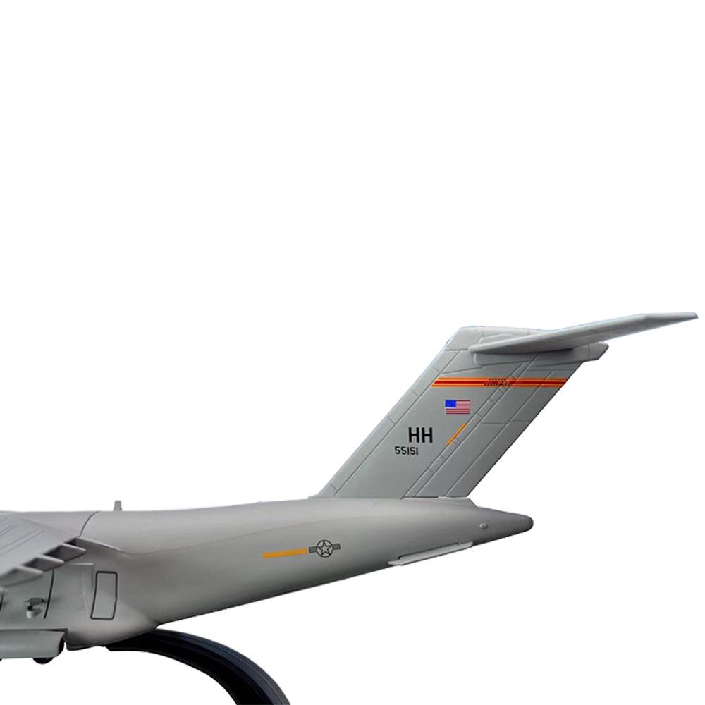 1:200 Scale US Military C-17 Globemaster Strategic Transport Aircraft Model Ornament