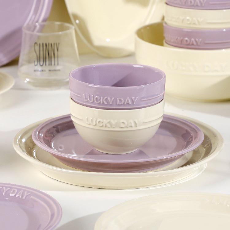 Cream Style Tableware Set: Rice Bowls, Plates, Steak Plates, Thickened Deep Soup Bowls, Fish Plates, and Small Spoons.