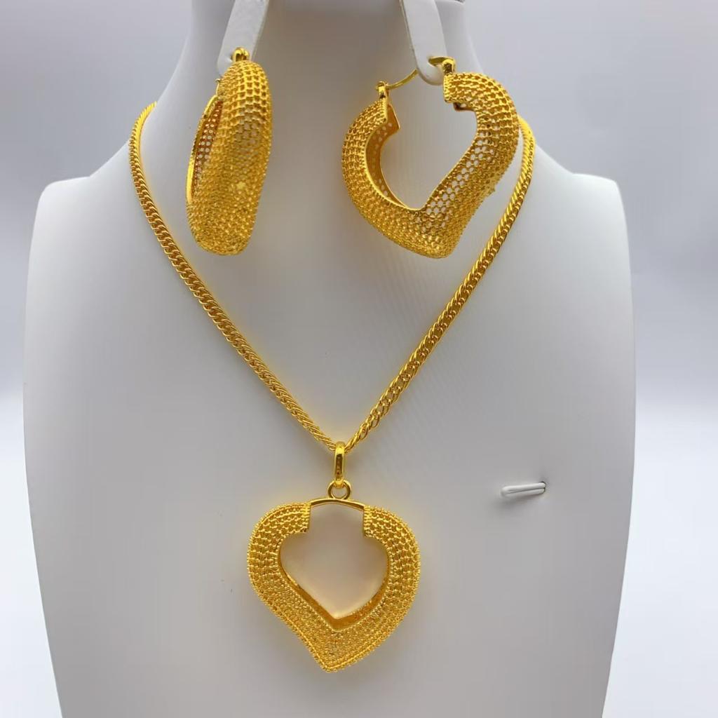 24K Gold Alloy Two-Piece Jewelry Set Indian Dubai Wedding Accessories Sand Gold Twisted Geometric Necklace Earrings for Unisex