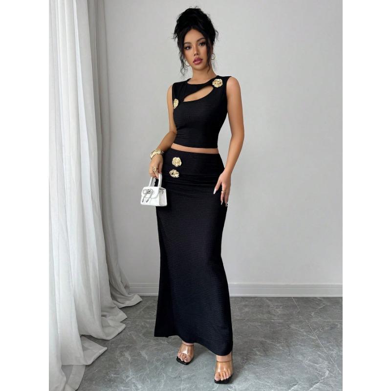 Women Solid Metal Hollow Textured Sleeveless Top Hip Wrap Long Skirt Two Piece Set