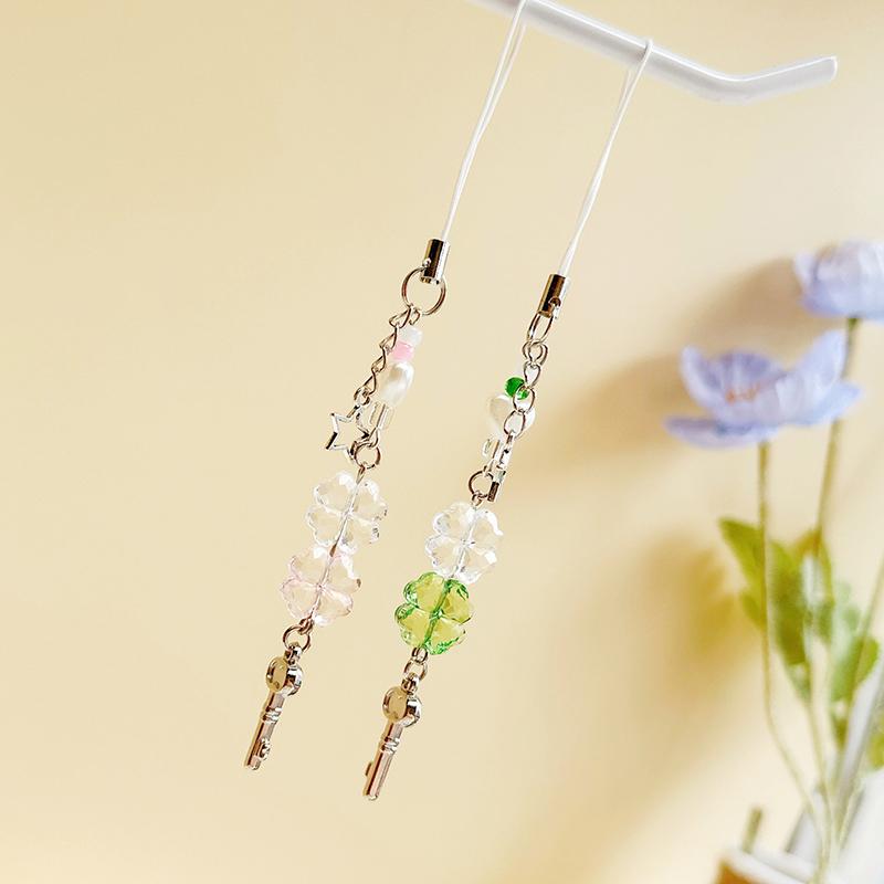 Artistic Style Butterfly Cute Pendant Phone Charm Rope Four Leaf Clover Key Chains Fashionable Beaded Keyring Ornament For Phone