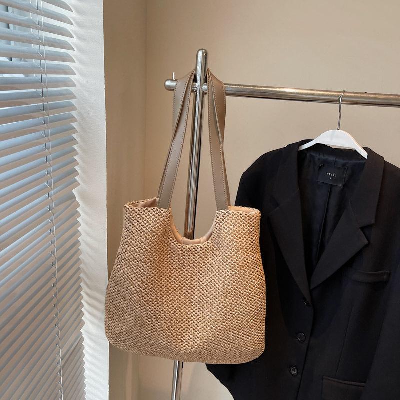 

Летняя Мода Женская Ручная Работа 2025 Модная Иностранный Стиль Одноплечевая Маленькая Сумка Нишевая Пляжная Соломенная Сумка-Тоут хаки