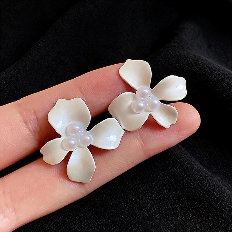 High-End Silver Needle Pearl Drop Earrings - Chic Floral Studs for Women