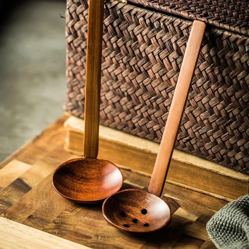 2 Stück Holz Suppenlöffel Schöpfkelle Langer Griff Holz Küchenlöffel Großes Sieb Servierlöffel für Ramen Suppe Schöpfkelle Japanisches Geschirr