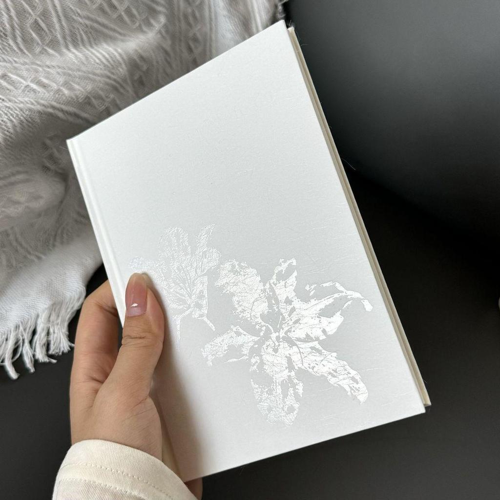 Retro Lily A6 Hardcover Notebook: Thick Blank Pages & Aesthetic Student Diary