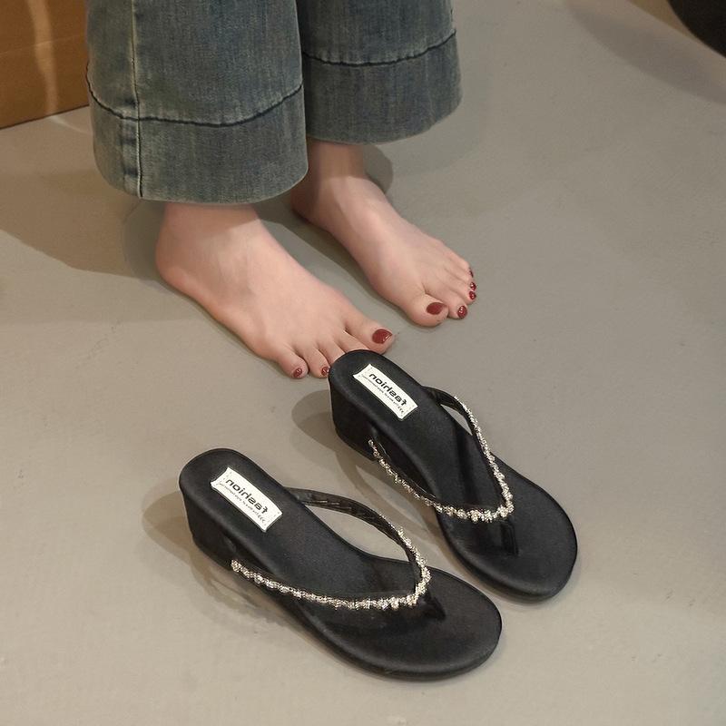 Rote französische Keilabsatz-Pantoletten mit dicker Sohle Damen Sommerbekleidung 2025 neu Rock erhöhend coole Hausschuhe