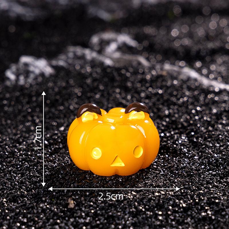 Halloween Cute Pumpkin Miniature Figurines Resin Craft Micro Landscape Home Decor Car Interior Desktop Decoration Holiday Gifts