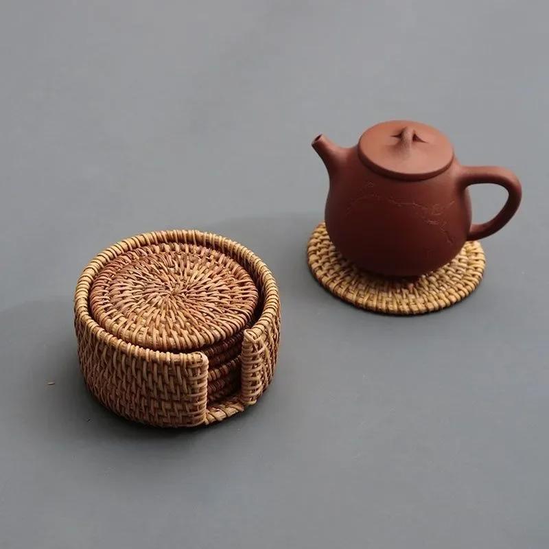 6 Stück Getränkeuntersetzer Set für Kungfu Tee Zubehör Rundes Tischgeschirr Platzset Geschirrmatte Rattanwebe Tassenmatte Untersetzer Durchmesser 8cm