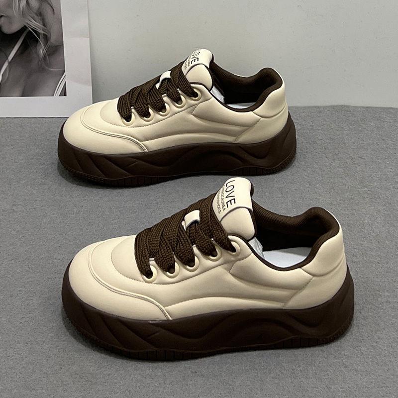 2025 spring and autumn new muffin sole women's versatile height increase sports and leisure bread shoes platform trend fashion board shoes