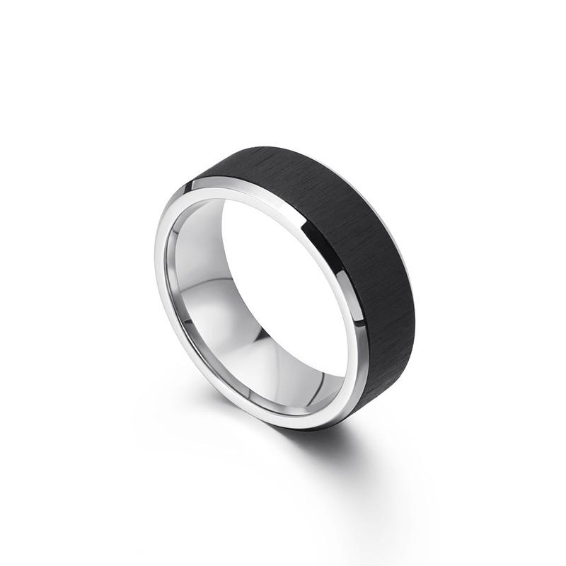 Minimalistischer Herrenring aus mattiertem Edelstahl in Gold