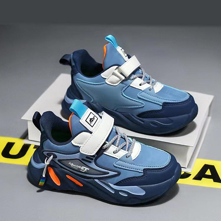 Sneakers Boys Sneakers Girls Light Running Shoes Breathable Classmates Casual Shoes Middle and Older Children Running Students Little White Shoes