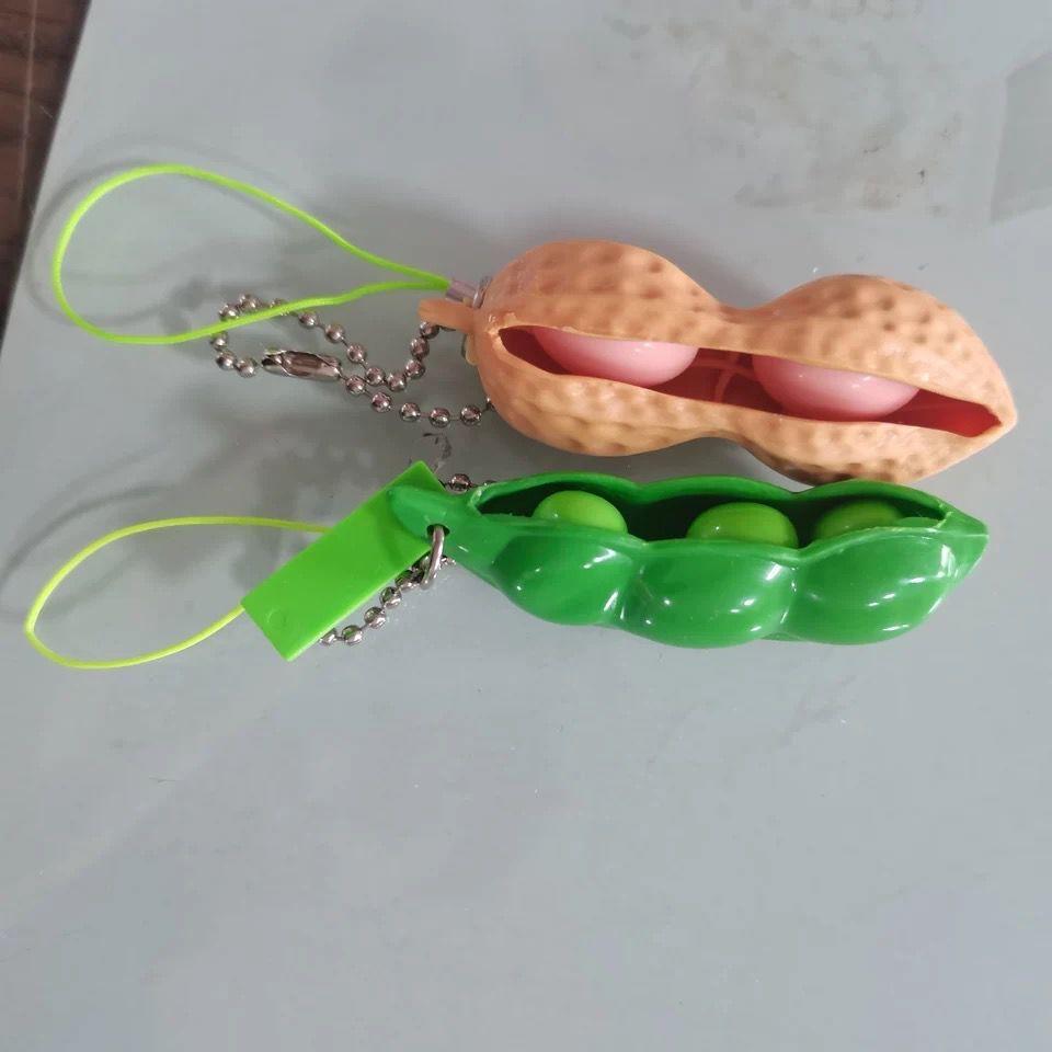 New Strange Gyro Chain Key Decompression Extrusion Edamame Peanut Vent Pendant Creative Pinch Music Decompression Toy