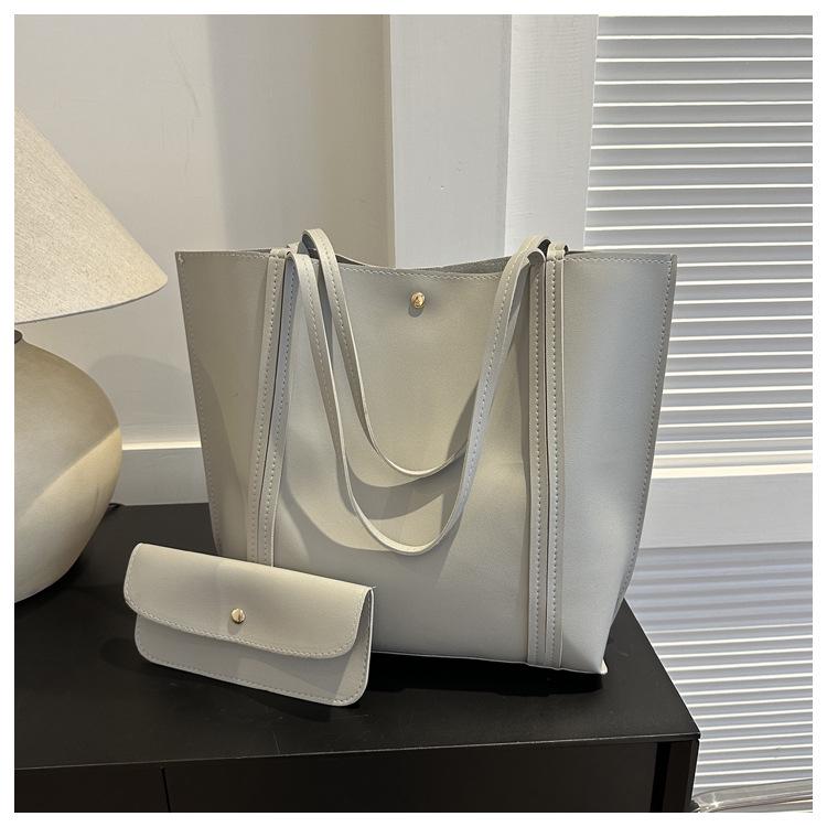 2023 Retro Textured Large Capacity Casual Shoulder Tote Handbag for Women
