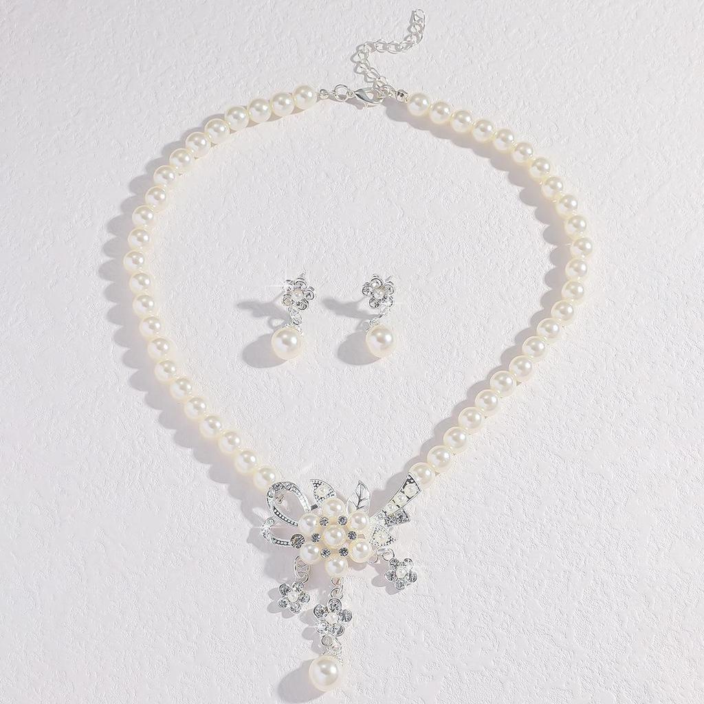 Pearl & Teardrop Flower Necklace Earring Set - Chic Bridal Fashion