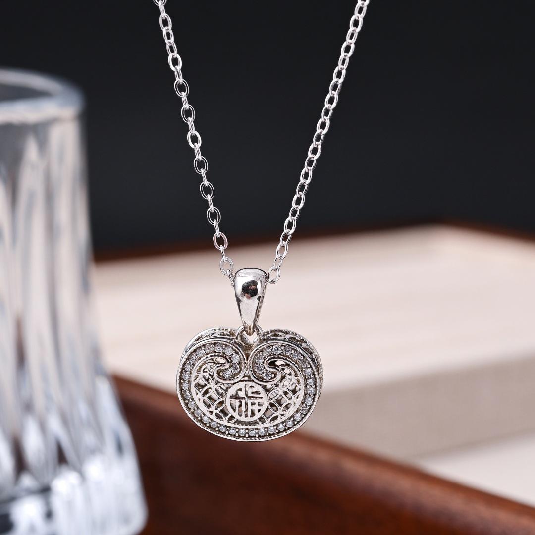 

S925 Sterling Silver Fu Lu Hulu Ruyi Pendant Necklace - Chinese Trend Clavicle Chain, Light Luxury Fashion, Versatile Design X143. 925 Sterling Silver