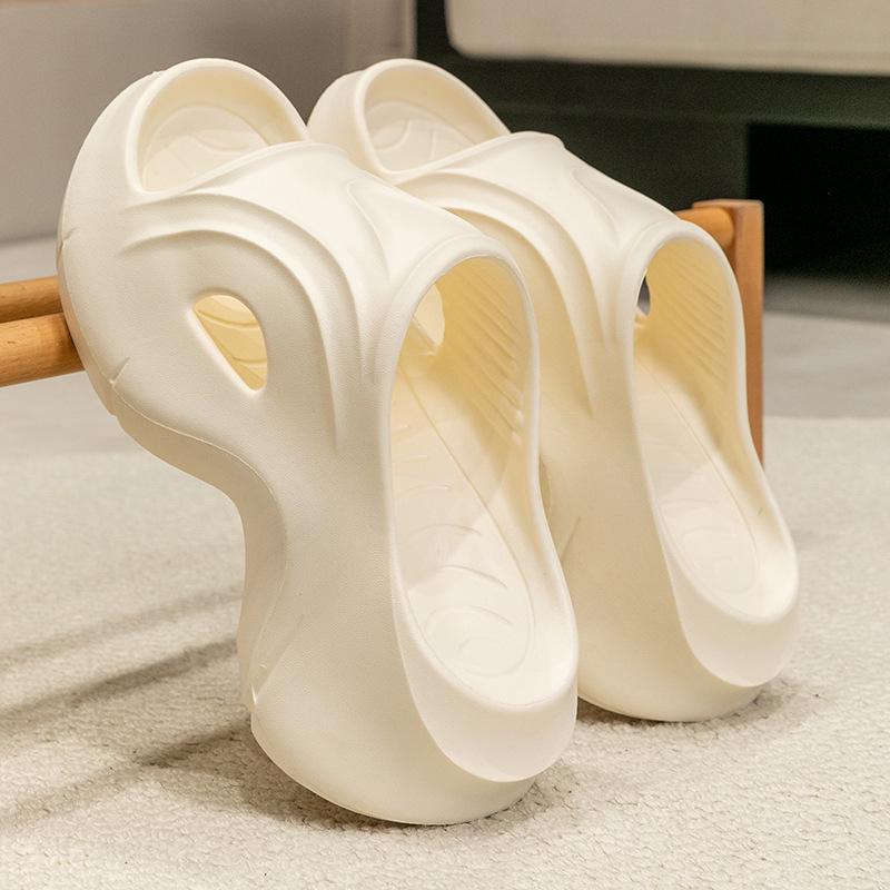 Women's 2024 Summer Thick-Soled Outdoor Fashion Slippers – Sponge Cake Comfort