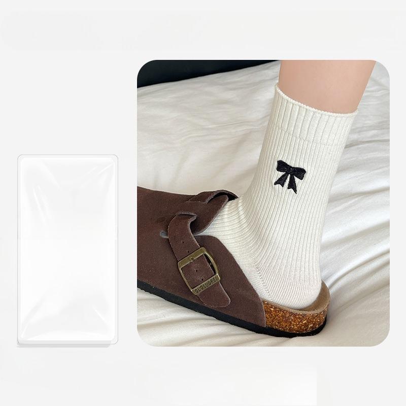 Female Autumn and Winter Sweet Everything with Bow Embroidery In The Tube Pile Socks