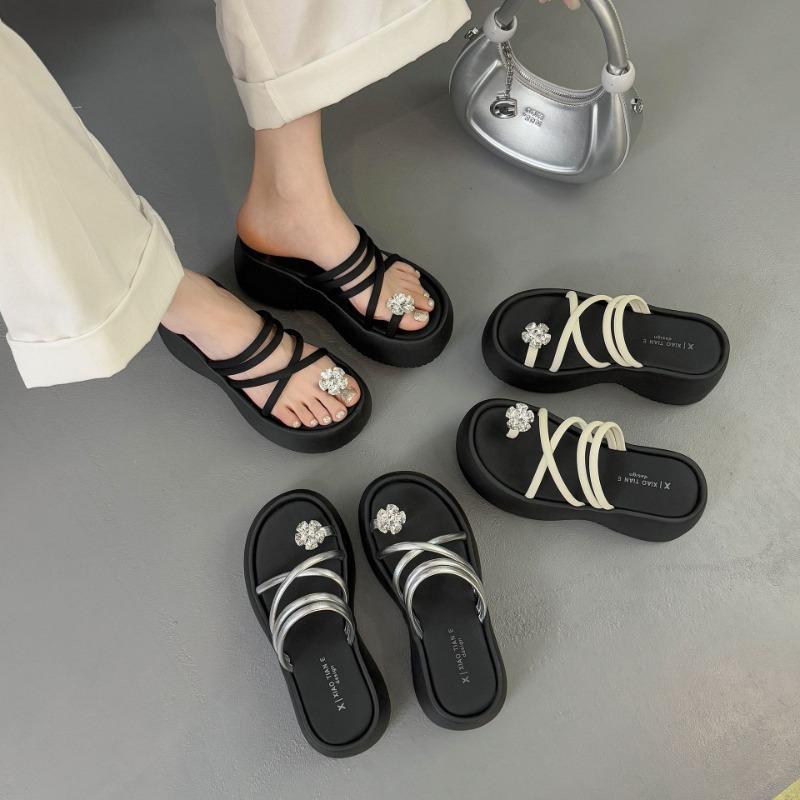 Fairy Feeling Beach Thick Bottom One-word Slippers Women Wear Sandals Style Small Man New Height Increase Advanced Summer
