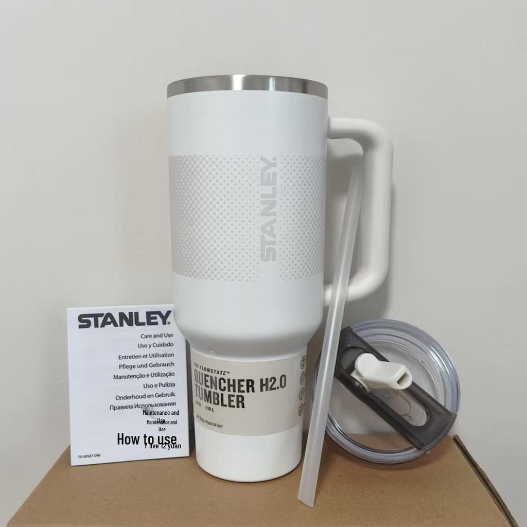 Stanley 3. Generation Ice King Vakuumisolierter Edelstahlbecher mit tragbarem Faltstrohhalm