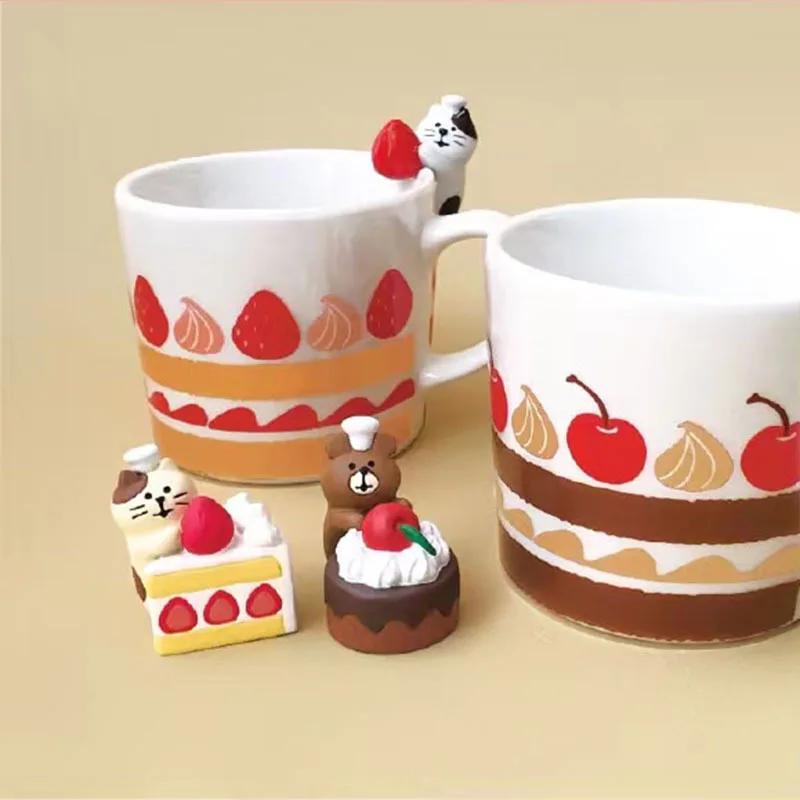 ZAKKA Strawberry Cake Series Japanses Creative Toys Cat Figurine Decoration Photo Props Miniature Resin Gift Small Ornaments