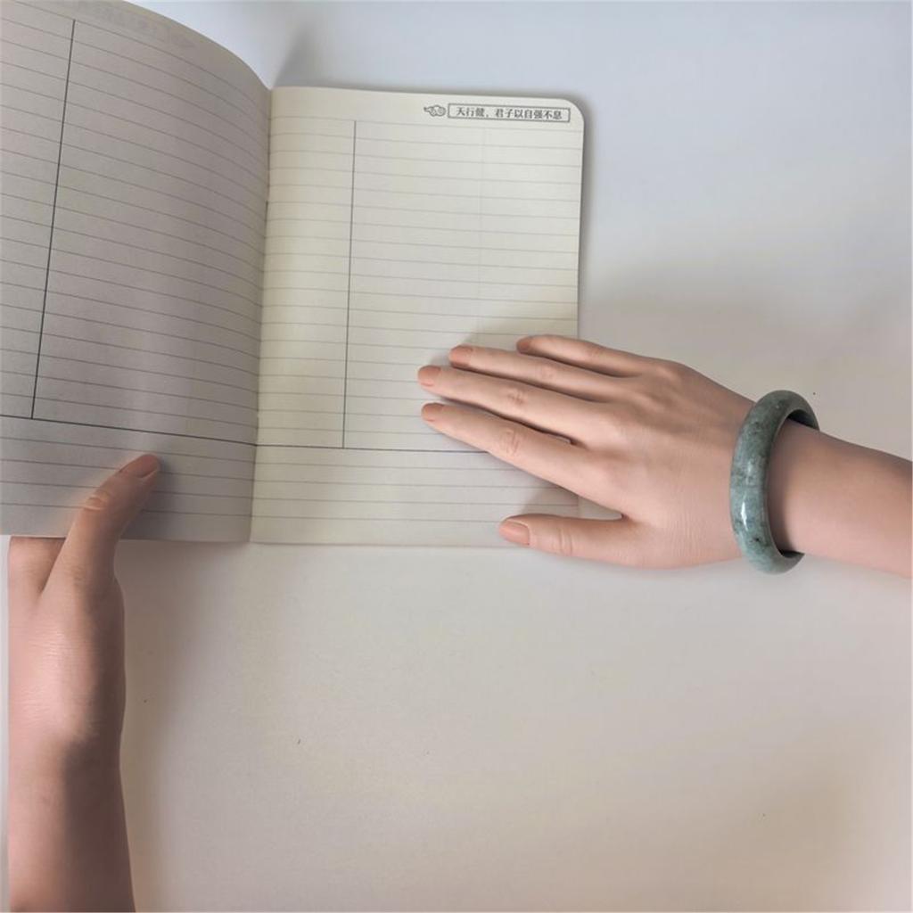 Realistisk Fleksibel Mannekenghånd Manikyr Øvelseshånd For Neglekunst Øvelse Smykkevisning Og Fotorekvisitter