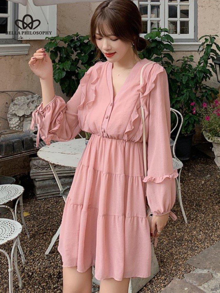 

Новое весеннее шифоновое платье в Корейском стиле с длинными рукавами и рюшами в праздничном стиле, женское повседневное элегантное пляжное платье One Size розовый