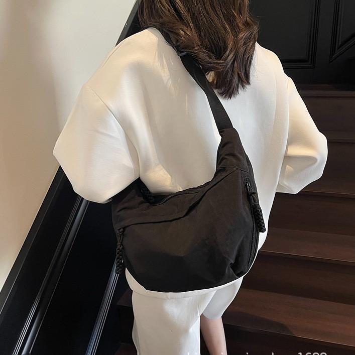 Women's Sporty Oxford Canvas Crossbody Bag - Large Capacity, Solid Color, Fashionable Dumpling Style