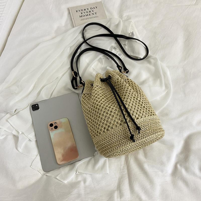 A Hand-woven Color Solid Color Bucket Bag Women's Shoulder Bag Breathable Mom Bag Vacation Bag Niche Design Women Love