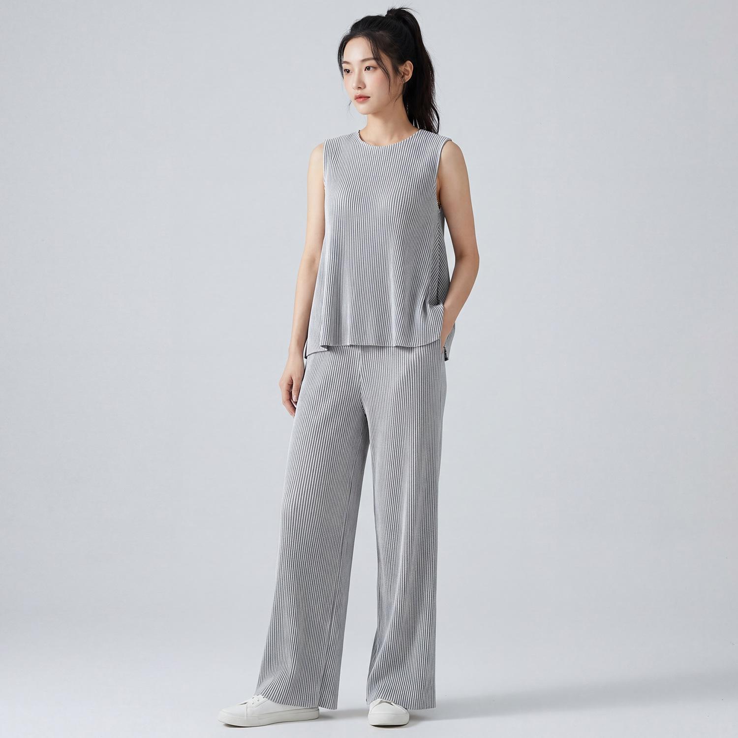 Miyake Women s Sleeveless Top & Drape Pants Two-Piece Set Top Only светло-серый