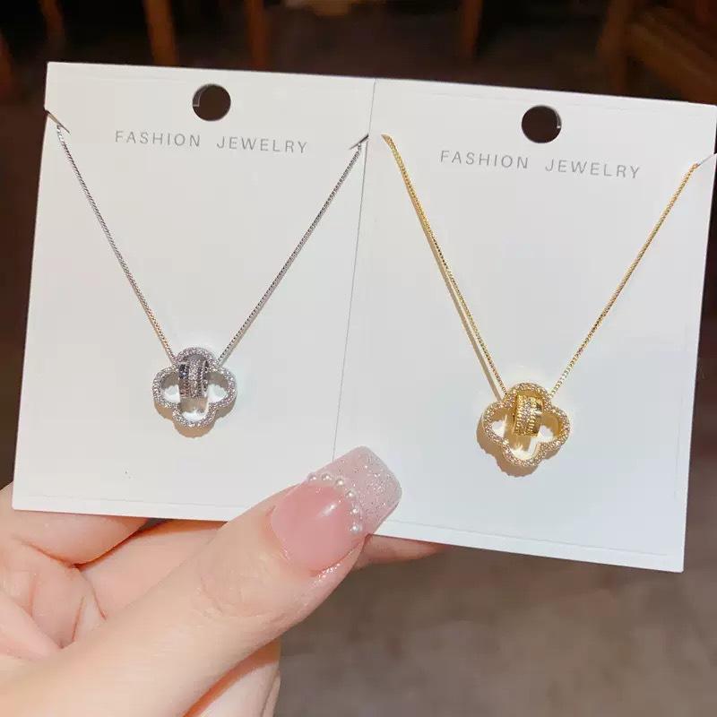 Four-leaf Clover Transfer Bead Necklace for Women with Small Waist Pendant Light Luxury and High-end Feel