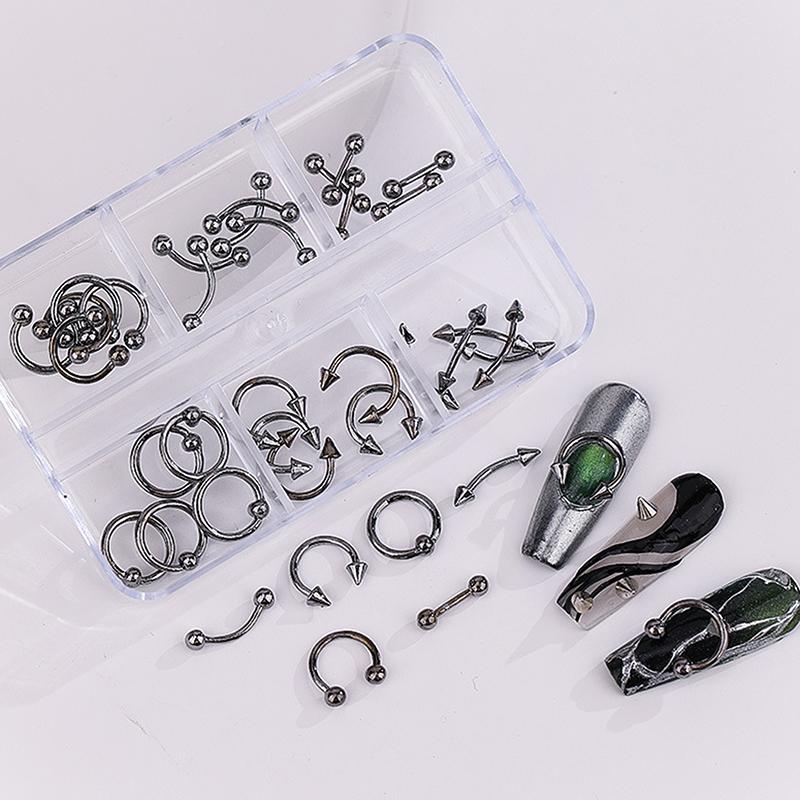 30 ks/krabička Černá/stříbrná slitina kovu ozdoby na nehty dekorace DIY 6 mřížek smíšené cool Y2K punkové doplňky pro nail art manikúra