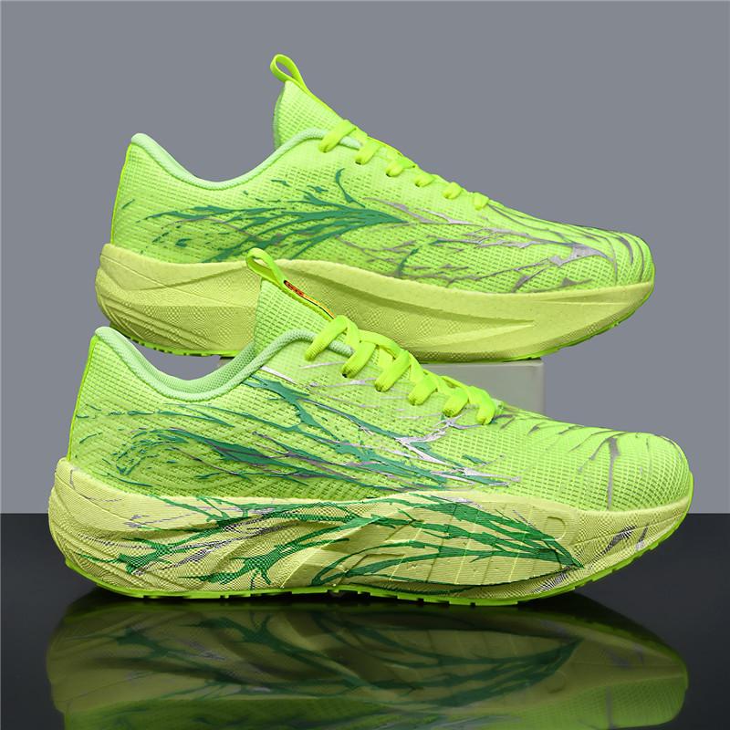 Youth professional marathon carbon board running shoes men's shoes carbon board older children's running shoes are really explosive shock-absorbing