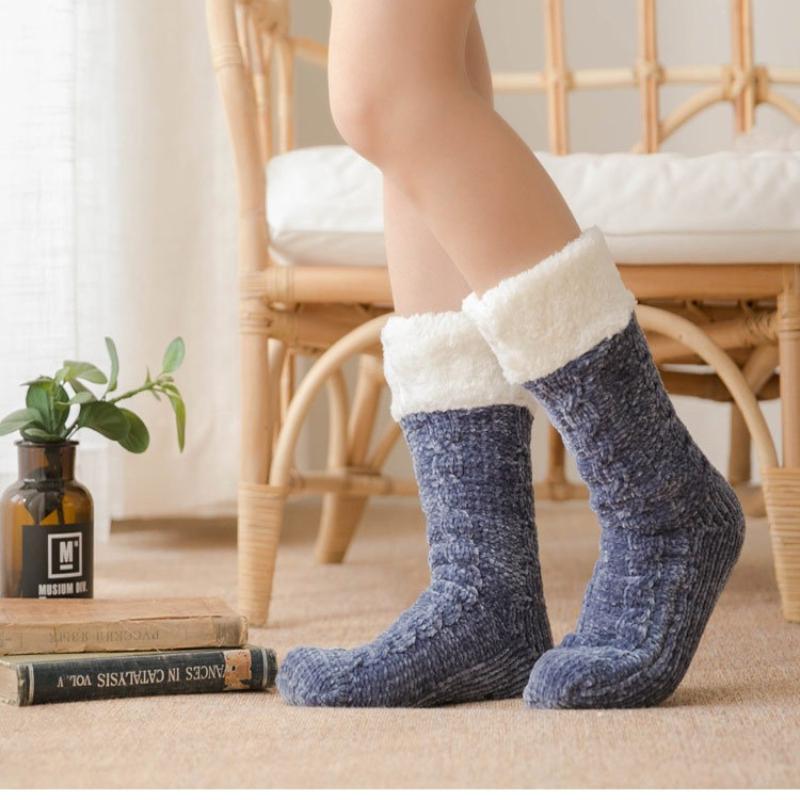 Женские зимние утепленные мягкие носки для дома — фото 17
