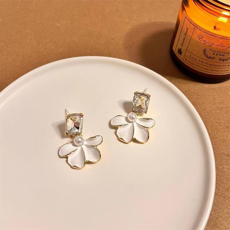 New Fashion Korean Oversized White Pearl Drop Earrings for Women Girls Bohemian Golden Round Zircon Wedding Earring Jewelry Gift