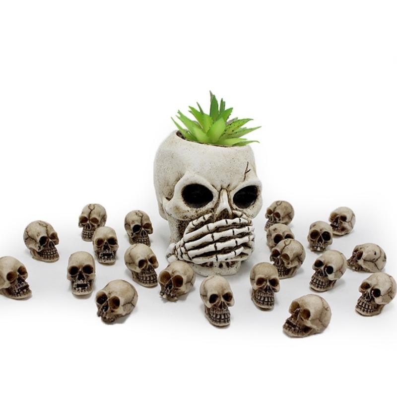 Synthetic Resin Skull Ornaments Halloweens Tabletop Decoration Set with Skeleton Figures