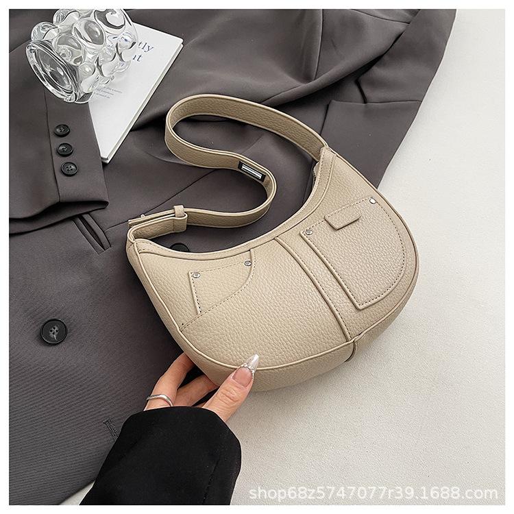 French Retro Niche Design Crescent Bag Underarm Bag Versatile Simple Casual Commuting Shoulder Crescent Bag Small Satchel