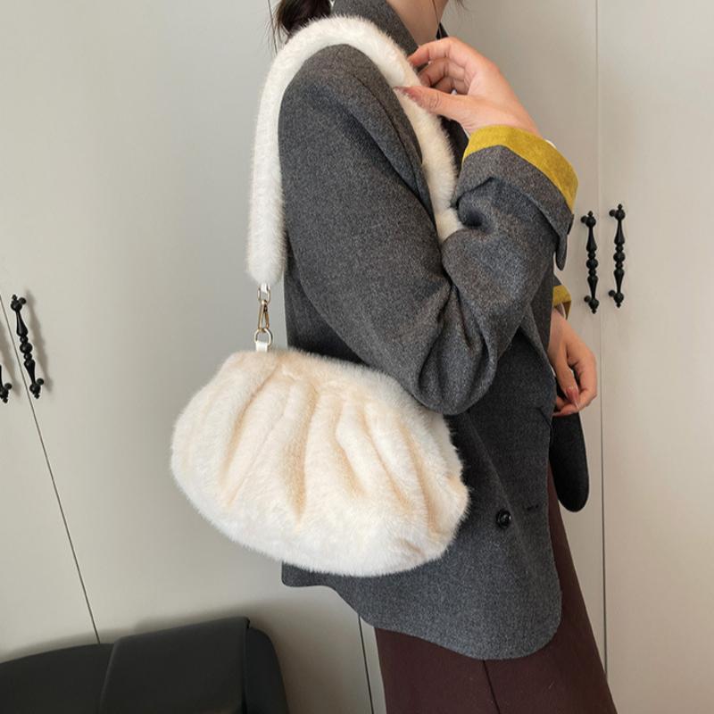 Faux Fur Shell Crossbody Bag Trendy Wrinkle Design Women Shoulder Bag for Autumn Winter Fashi Plush Clutch Bag