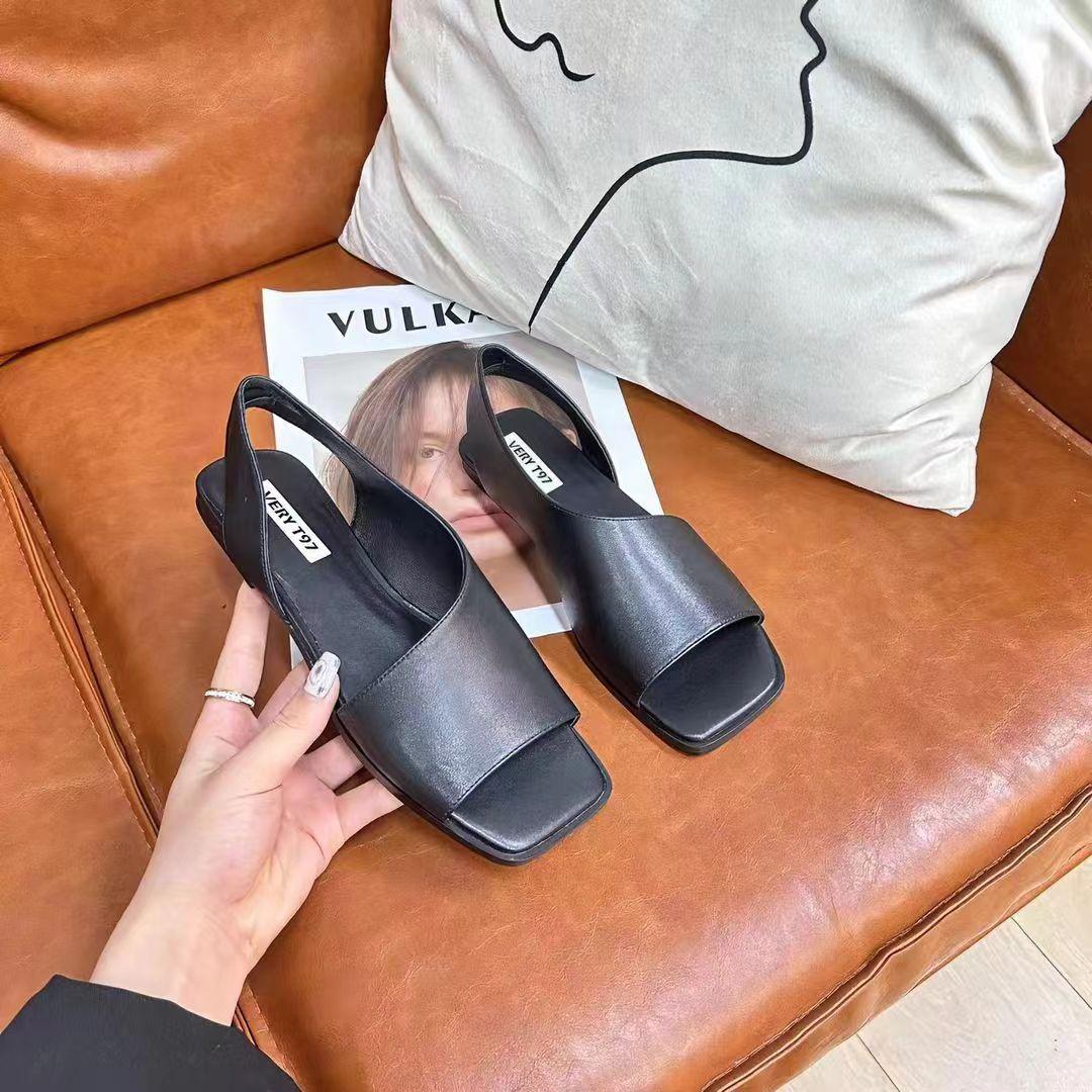 

Sandals women s 2025 new popular French square head fashionable, comfortable and lightweight hollow one-pedal sandals women s shoes 40 чёрный