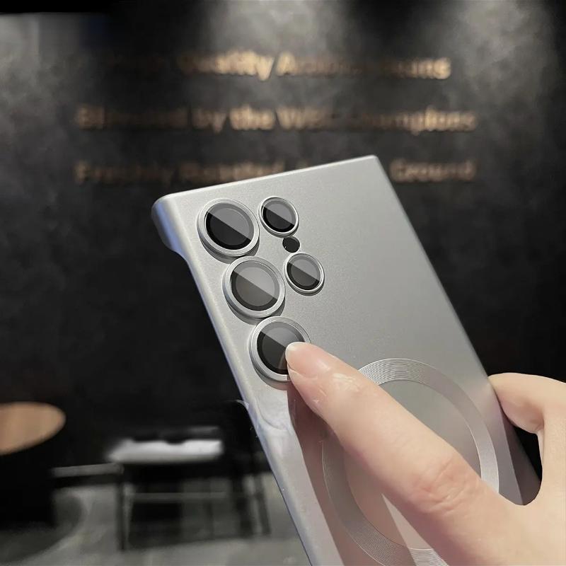 Frosted Magnetic Charging Phone Case for Samsung S25 Ultra: Borderless, Drop-proof Protective Cover.