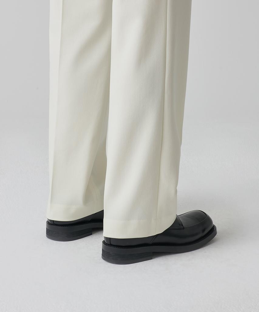 Musinsa Standard Reverse One-Pleat Wide Hidden Banding Slacks [Cream]