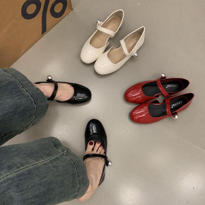 French flat-bottomed retro round head with Mary Jane small leather shoes women's shoes versatile commuter patent leather single shoes women's shoes