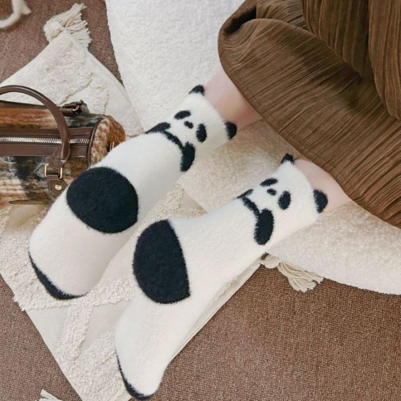 Black and White Panda Cartoon Socks, Women's Mid-calf Socks, Autumn and Winter Thickened with Fleece, Warm and Cold-resistant, Cute Snow Floor Socks