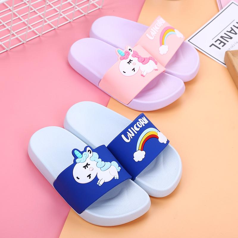 Neue Einhorn-Hausschuhe Junge Mädchen Sommer Kinder Regenbogen Indoor-Hausschuhe Rutschfeste Strandsandalen Kleinkind Hausschuhe Baby Flip-Flops