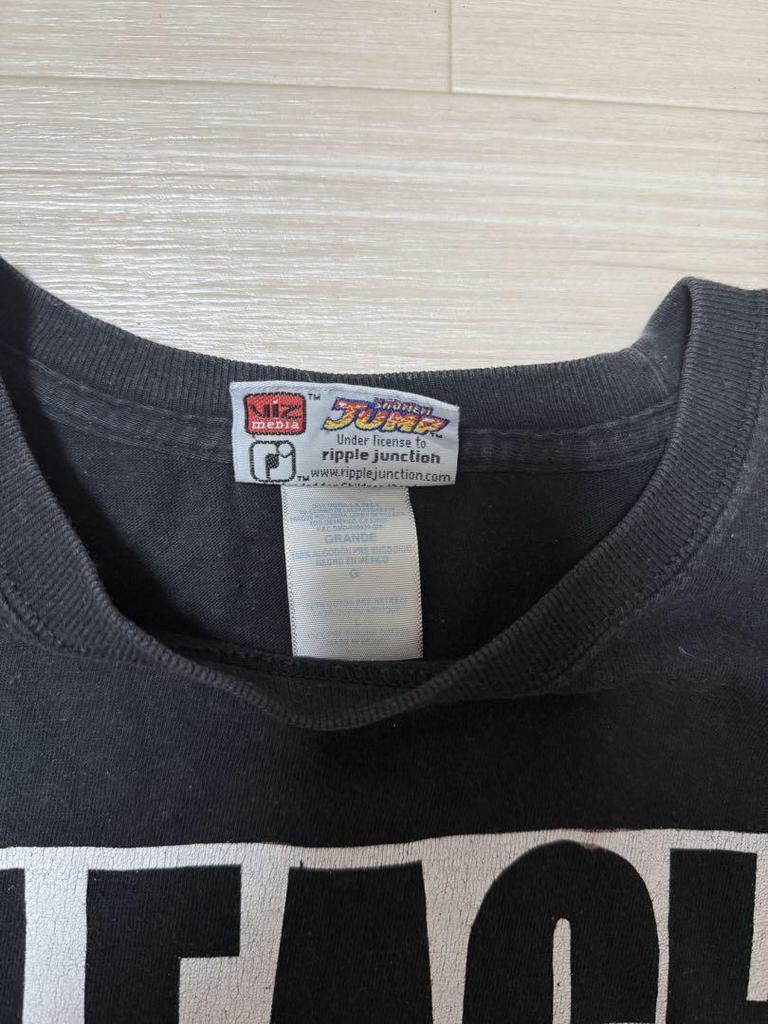[USED] Rare BLEACH Anime T-shirt from the 2000s, Vintage Shonen Jump Official Overseas Edition